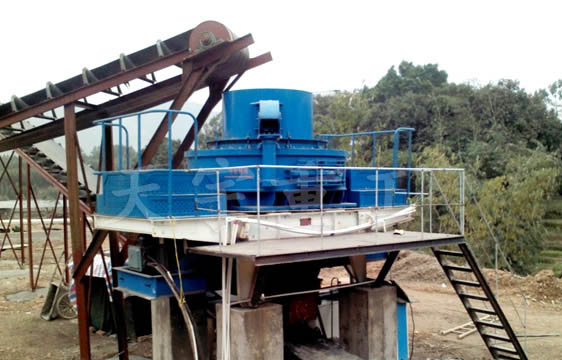 工作中的制砂機 工作中的制砂機