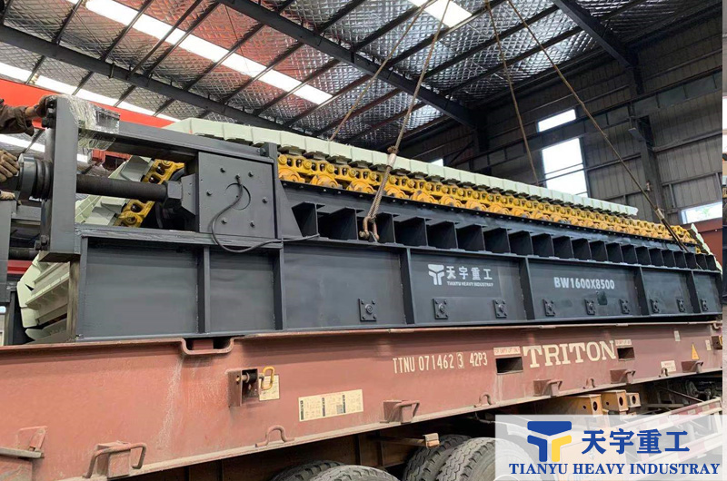 重型板喂機發(fā)貨圖