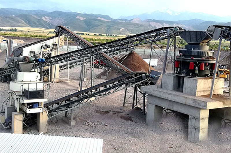 河卵石制砂機工作現場