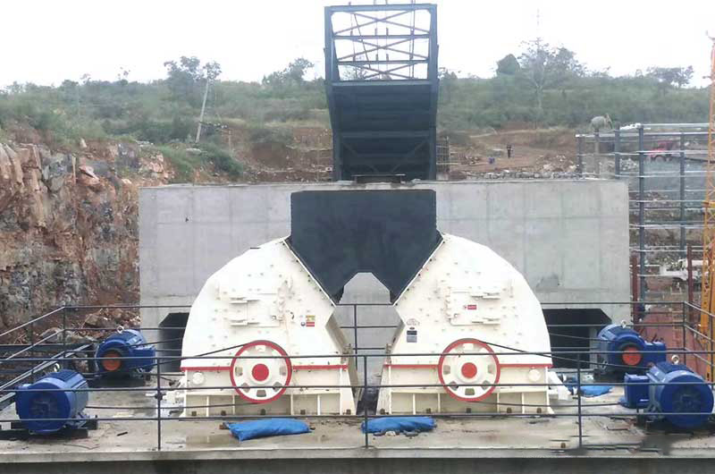 時產(chǎn)400噸錘式破碎機生產(chǎn)線